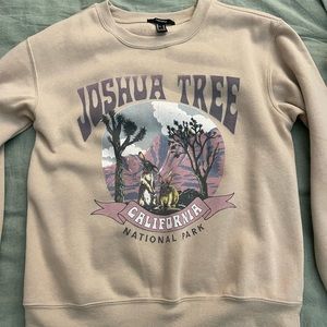 Forever 21 Joshua tree crew neck sweater